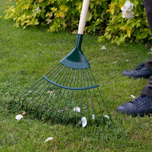 Wilkinson Sword: Carbon Steel Lawn Rake (Fan)